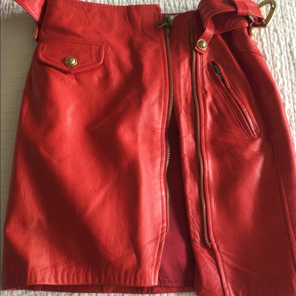 VTG “Moschino Leather” red miniskirt w/zip closure - Picture 9 of 16